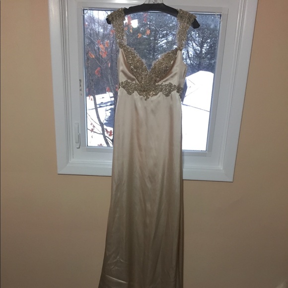 Maggie Sottero Wedding Dress - Picture 1 of 5